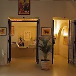 Odalys Le Cheval Blanc 3* ニーム