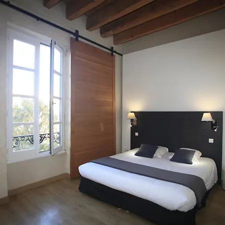 Odalys Le Cheval Blanc 3* 尼姆